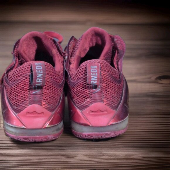 Nike LeBron 12 Low University Red Sneakers Shoes 724557-616 Youth Size 7Y - Picture 5 of 9